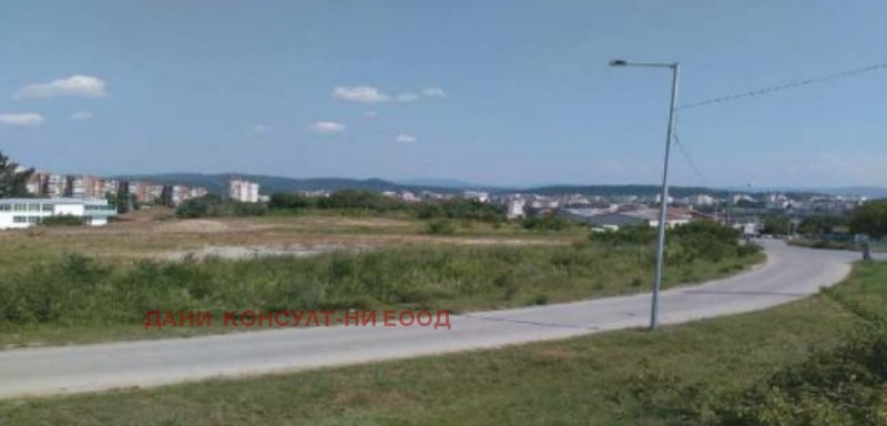 Продава ПАРЦЕЛ в град Велико Търново, Промишлена зона - Запад - 5407 кв.м / 811 000 € » 1 586 178.13 лв., ДАНИ КОНСУЛТ-НИ ЕООД
