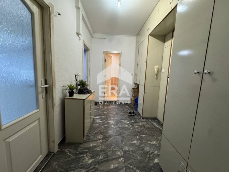 Продава  2-стаен град Силистра , Център , 68 кв.м | 62682801 - изображение [8]