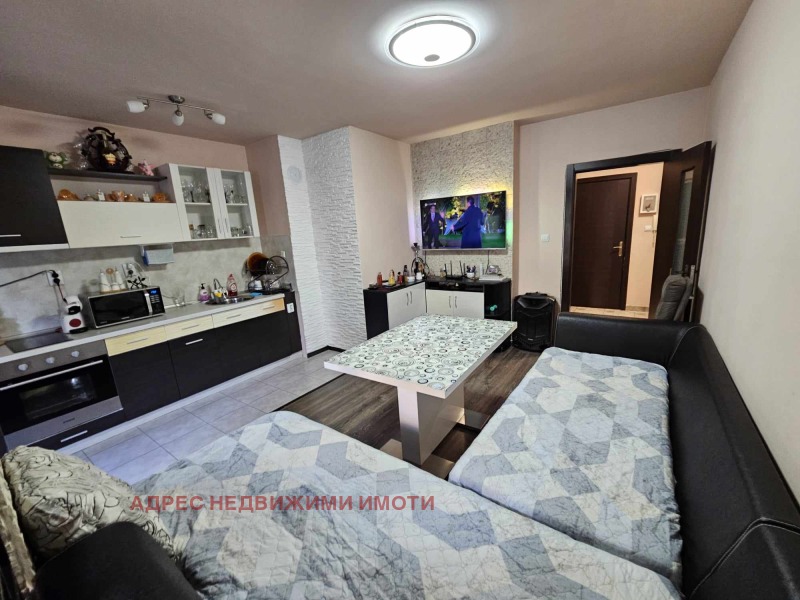 À vendre  2 chambres Stara Zagora , Tri tchoutchoura - sever , 104 m² | 62260207