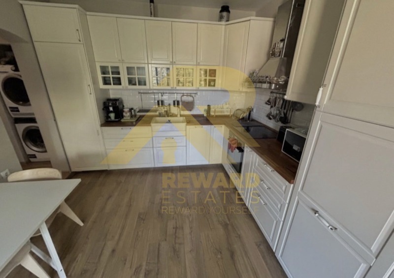 Продава 3-СТАЕН, гр. София, Бъкстон, снимка 2 - Апартаменти - 52519612