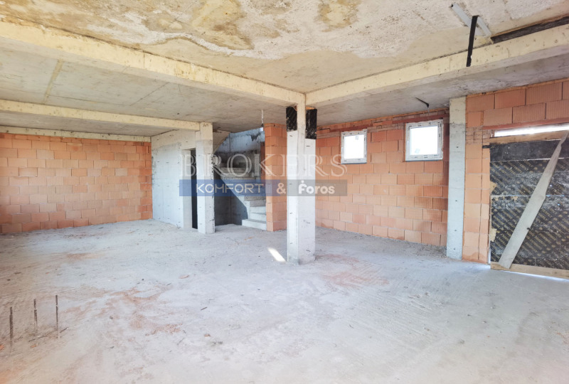 Myytävänä  Talo Varna , m-t Manastirski rid , 249 neliömetriä | 99238303 - kuva [6]