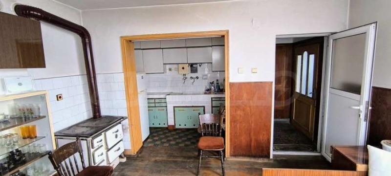 Продава КЪЩА, гр. Троян, област Ловеч, снимка 6 - Къщи - 52804329