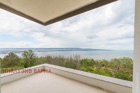 3-стаен град Варна, Галата