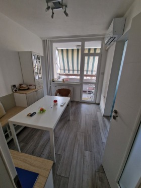 3 Schlafzimmer Zona B-5, Sofia 11