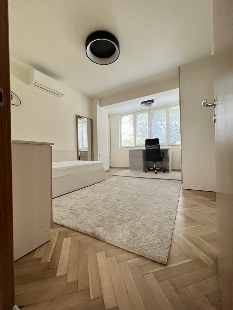 Продава  Многостаен град Плевен , Идеален център , 125 кв.м | 10615135 - изображение [2]