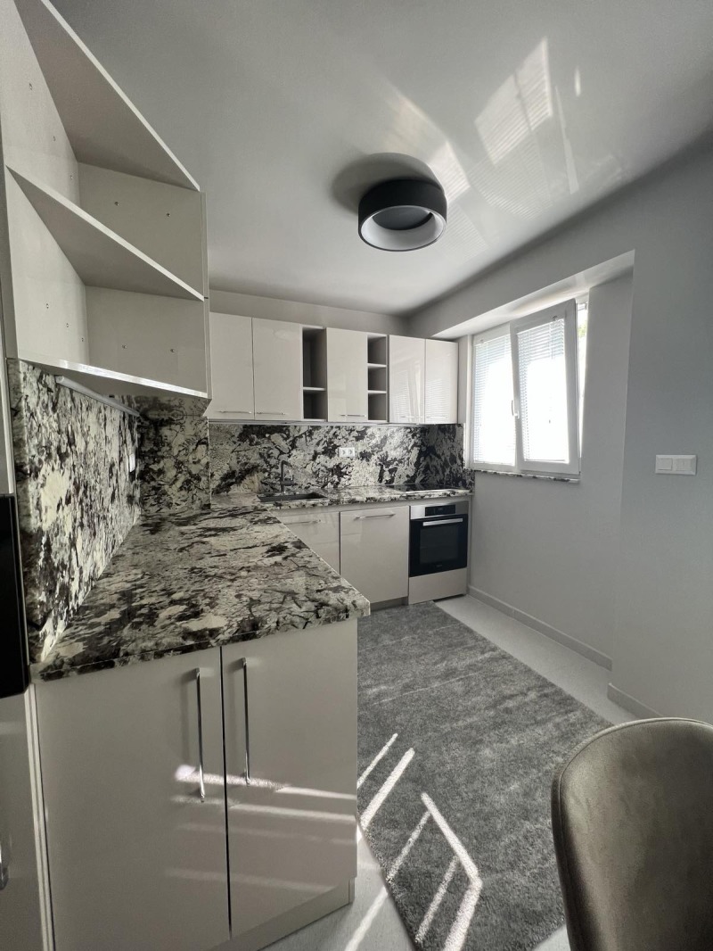 Продава  Многостаен град Плевен , Идеален център , 125 кв.м | 10615135 - изображение [3]