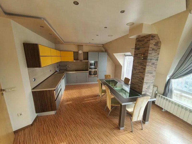 Продава МНОГОСТАЕН в град Варна, Колхозен пазар - 130 кв.м / 303 000 € » 592 616.49 лв., ТИТАН ПРОПЪРТИС ВАРНА