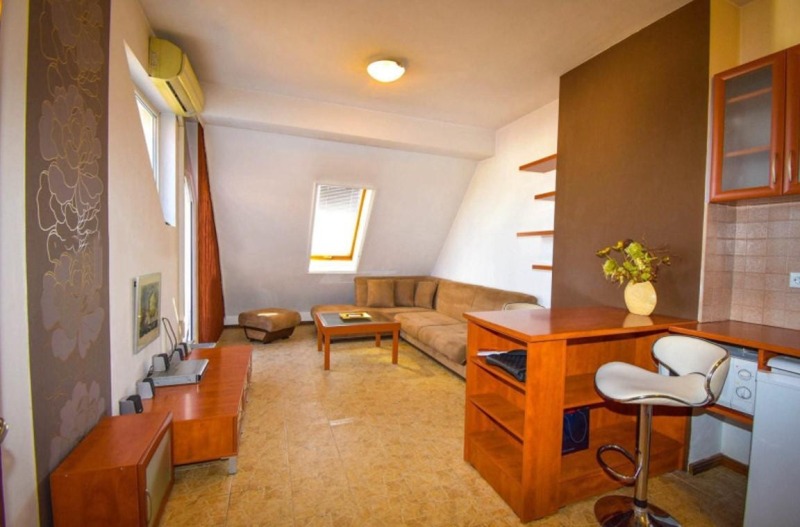 In vendita  1 camera da letto Sofia , Zona B-18 , 60 mq | 93778574