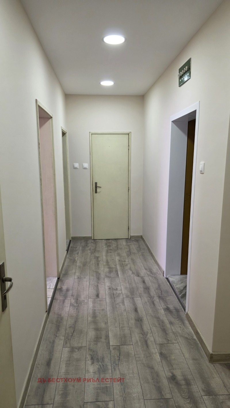 Na prodej  3 ložnice Varna , Ljatno kino Trakija , 96 m2 | 52461979 - obraz [15]