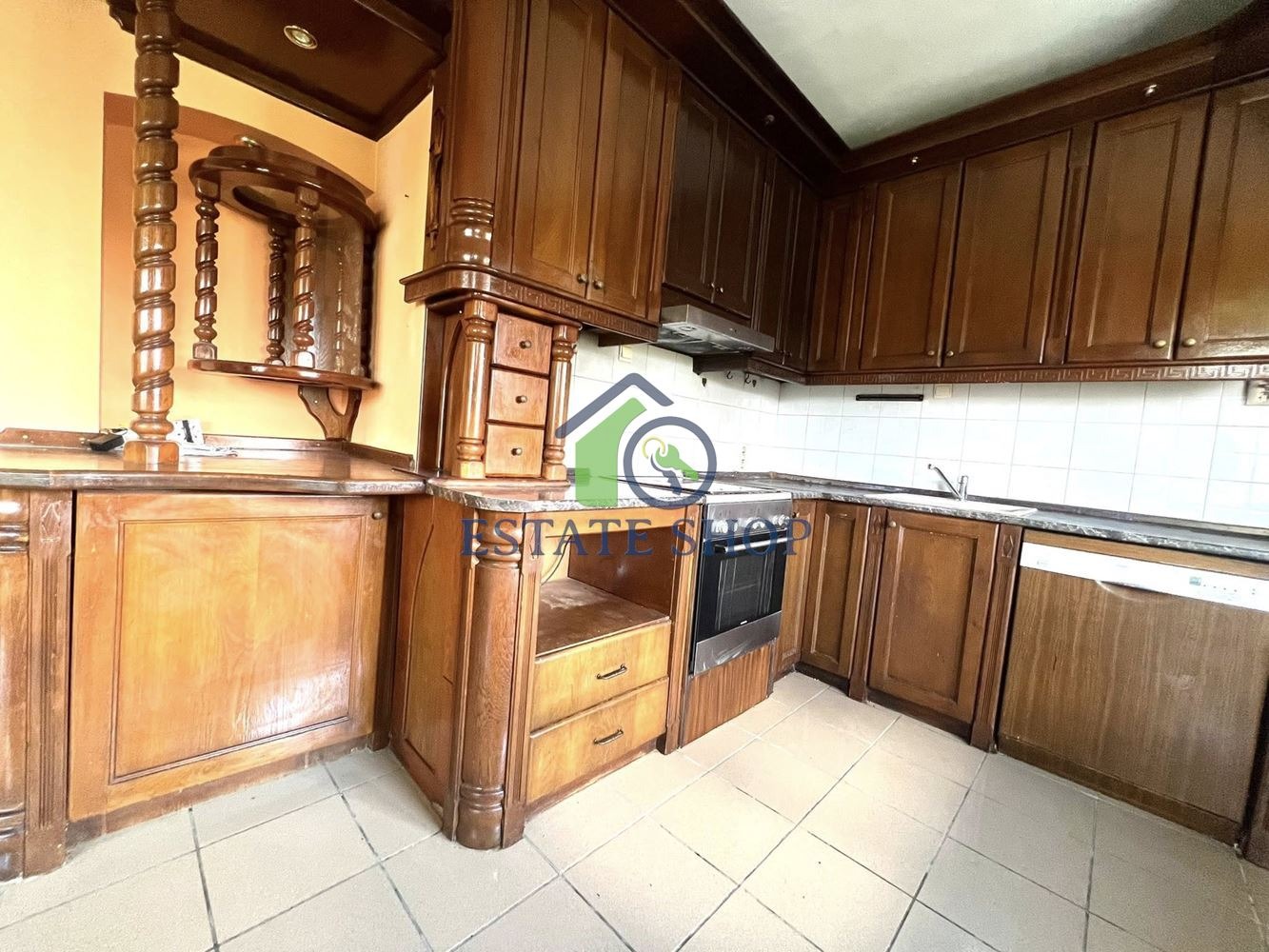 Продава ЕТАЖ ОТ КЪЩА, гр. Пловдив, Гагарин, снимка 2 - Етаж от къща - 54293132