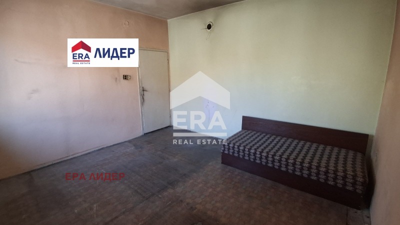 Продава ЕТАЖ ОТ КЪЩА, гр. Русе, Дружба 2, снимка 8 - Етаж от къща - 56015488
