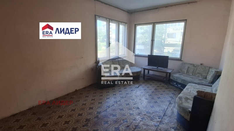 Продава ЕТАЖ ОТ КЪЩА, гр. Русе, Дружба 2, снимка 11 - Етаж от къща - 56015488