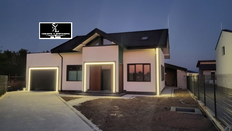 Продава КЪЩА, област Пловдив, с. Радиново • 369000 € • 40455414 — Holmes.bg