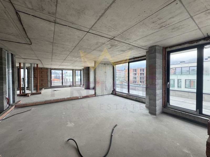 Eladó  3+ hálószoba Sofia , Dragalevci , 311 négyzetméter | 75603204