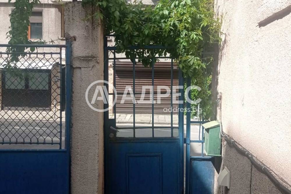 Продава ЕТАЖ ОТ КЪЩА, гр. София, Център