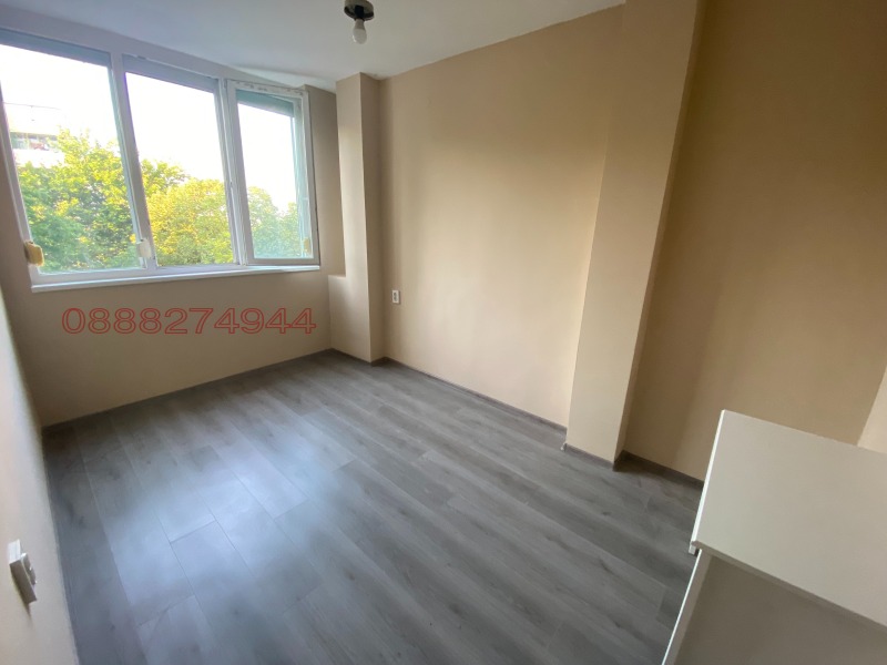 Продава 3-СТАЕН, гр. Силистра, Митница, снимка 4 - Апартаменти - 53212225