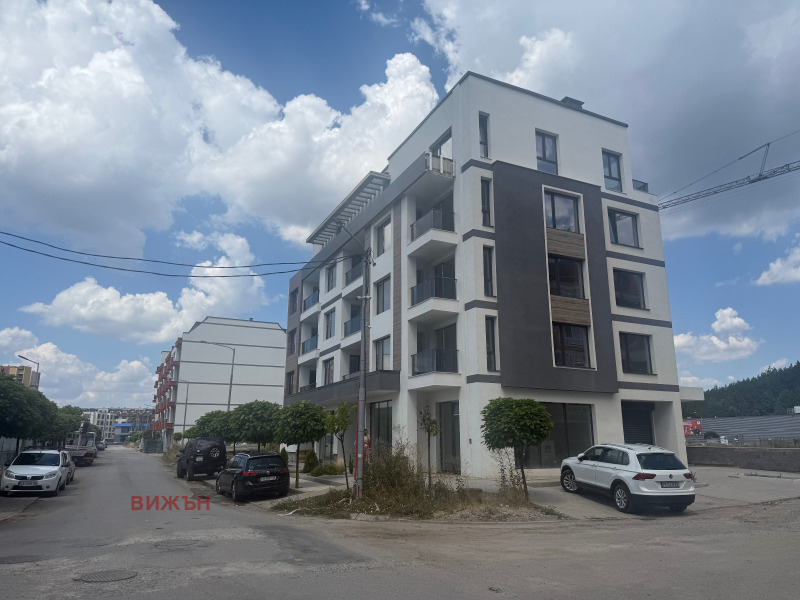 Na sprzedaż  Garaż Pernik , Iztok , 39 mkw | 86228999 - obraz [3]