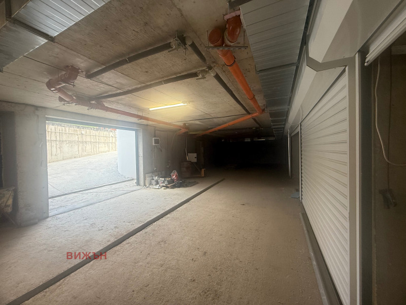 Na sprzedaż  Garaż Pernik , Iztok , 39 mkw | 86228999 - obraz [2]