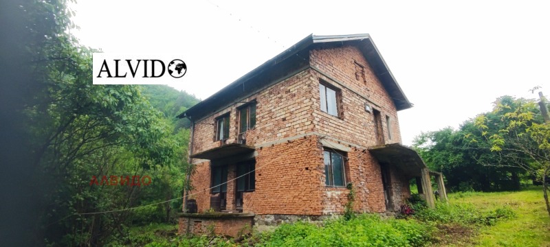 Продава КЪЩА в област София, с. Владо Тричков - 82 кв.м / 81 806.19 € » 159 999 лв., АЛВИДО