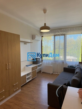 1 dormitorio k.k. Chayka, Varna 7