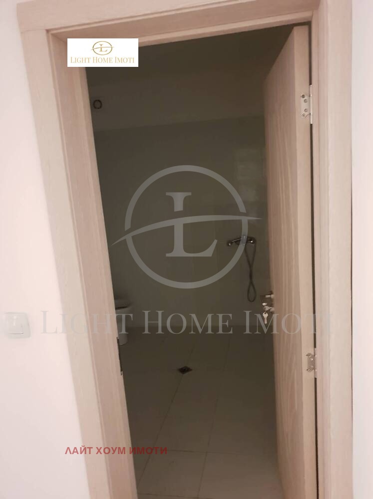 En venta  Oficina Plovdiv , Karshiyaka , 140 metros cuadrados | 92423532 - imagen [8]