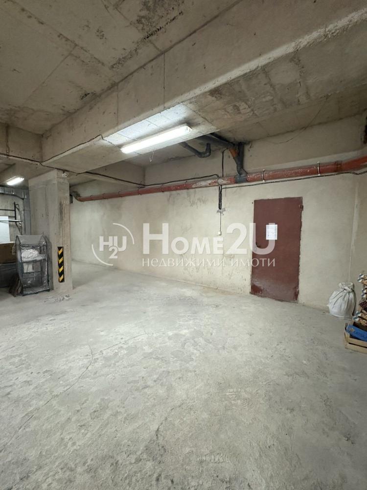 Продава ГАРАЖ, ПАРКОМЯСТО, гр. Варна, Бриз, снимка 3 - Гаражи и паркоместа - 53807141