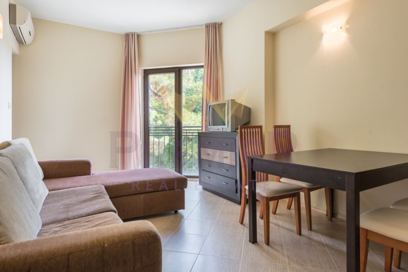 Продава 2-СТАЕН в град Варна, к.к. Златни пясъци - 55 кв.м / 85 000 € » 166 245.55 лв., ИМОТИ ПРЕМИЕР