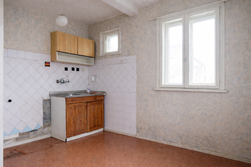 Продава 2-СТАЕН, гр. Монтана, Парта 1, снимка 2 - Апартаменти - 53453474