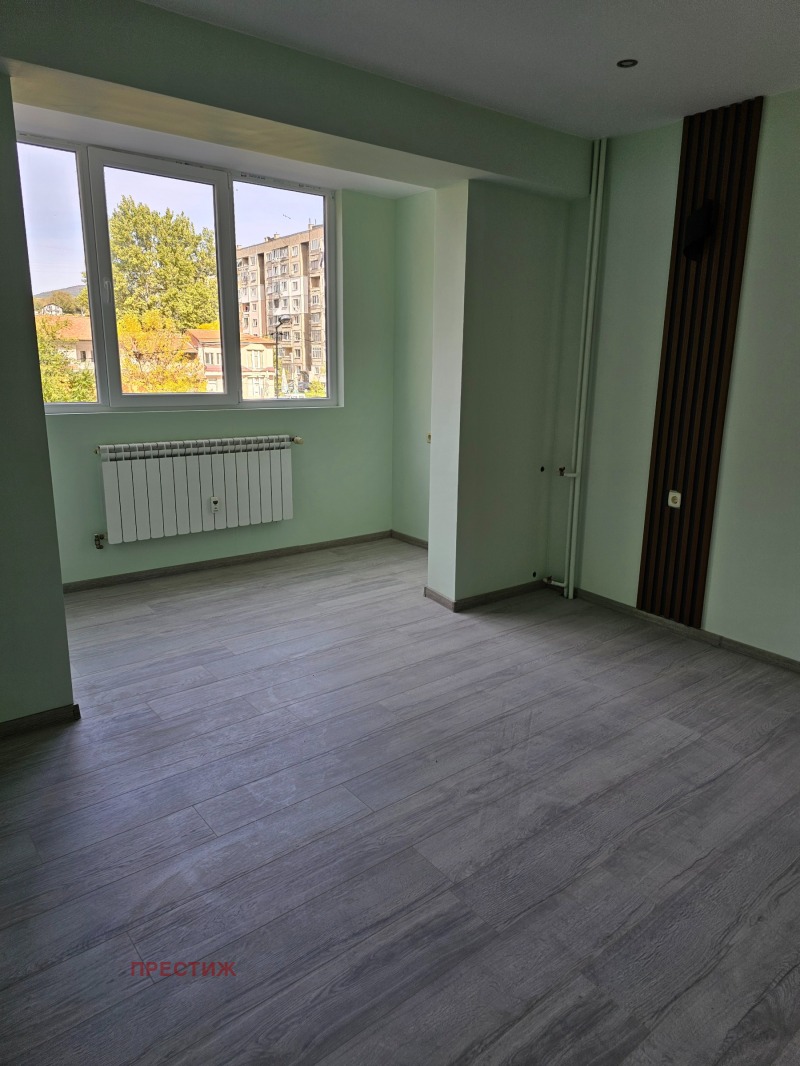 Продава  3-стаен град Перник , Мошино , 67 кв.м | 31280744 - изображение [6]