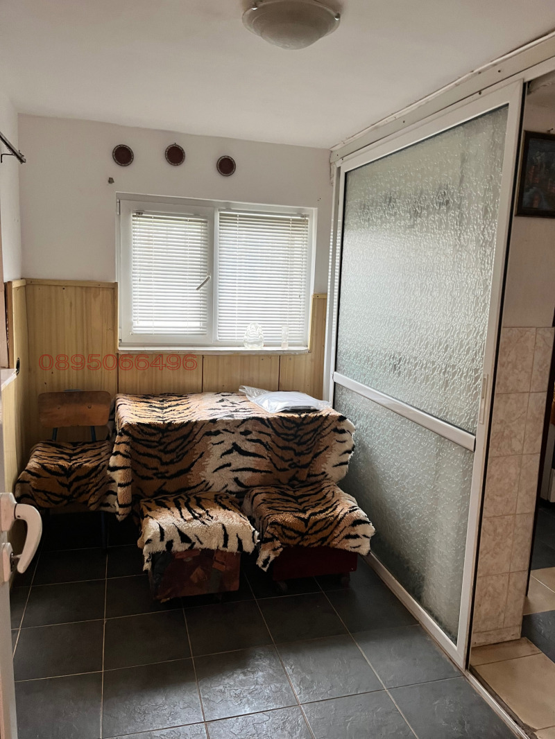 Продава КЪЩА, с. Краводер, област Враца, снимка 11 - Къщи - 52789997