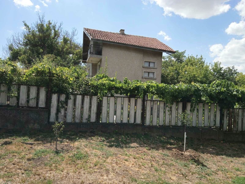 Продава КЪЩА в област Русе, с. Червена вода - 200 кв.м / 178 000 € » 348 137.74 лв., ИМОТИ РУСЕВИ