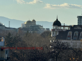 3 кімнатна Докторски паметник, София 1