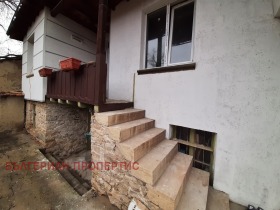 Maison Nikyup, région Veliko Tarnovo 11