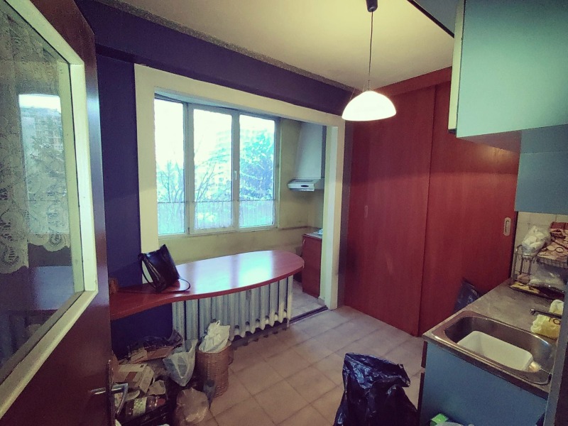 Продава  2-стаен град София , Зона Б-18 , 60 кв.м | 70324560
