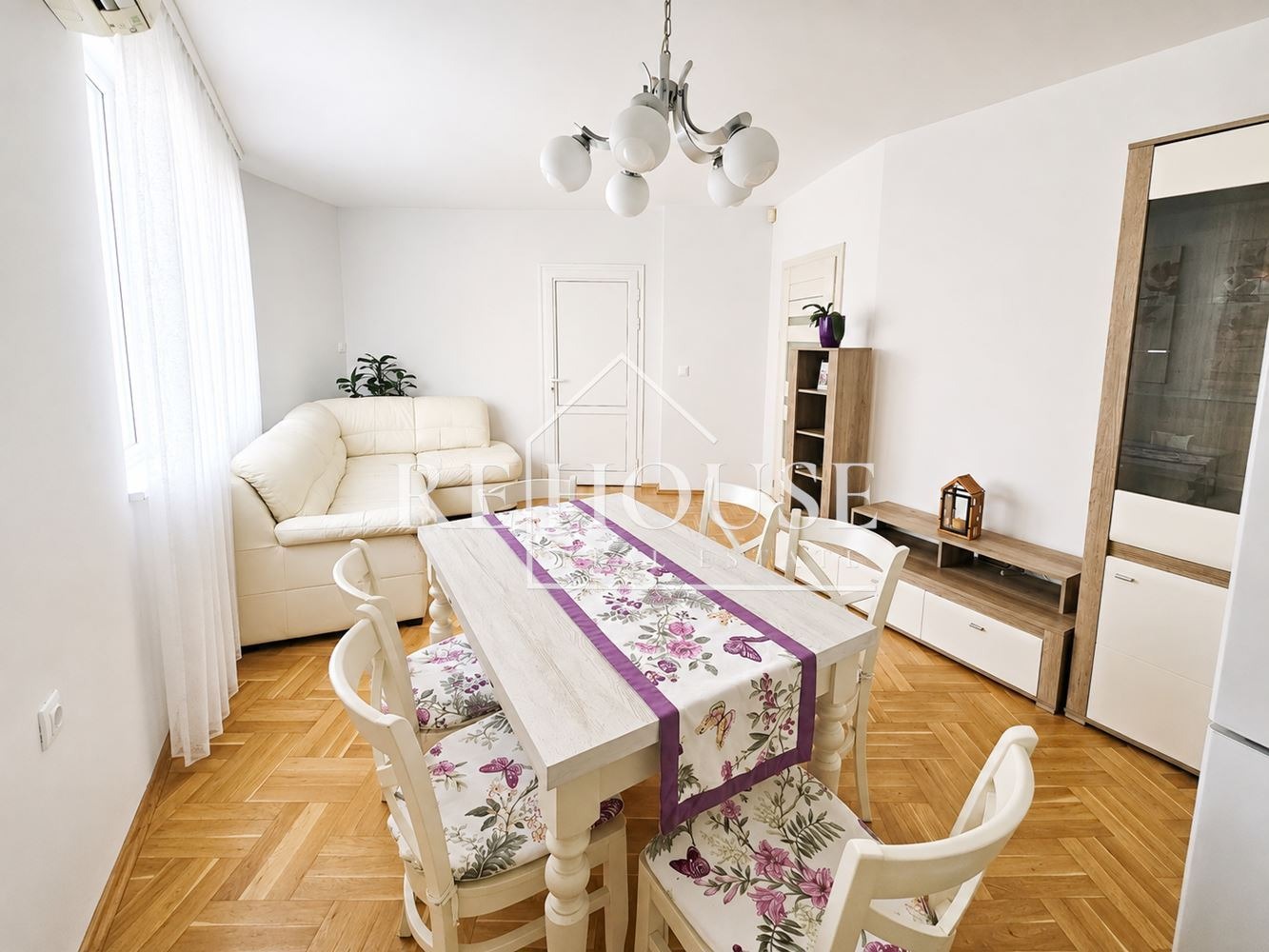 Продава 3-СТАЕН, гр. Варна, Лятно кино Тракия, снимка 4 - Апартаменти - 55799787