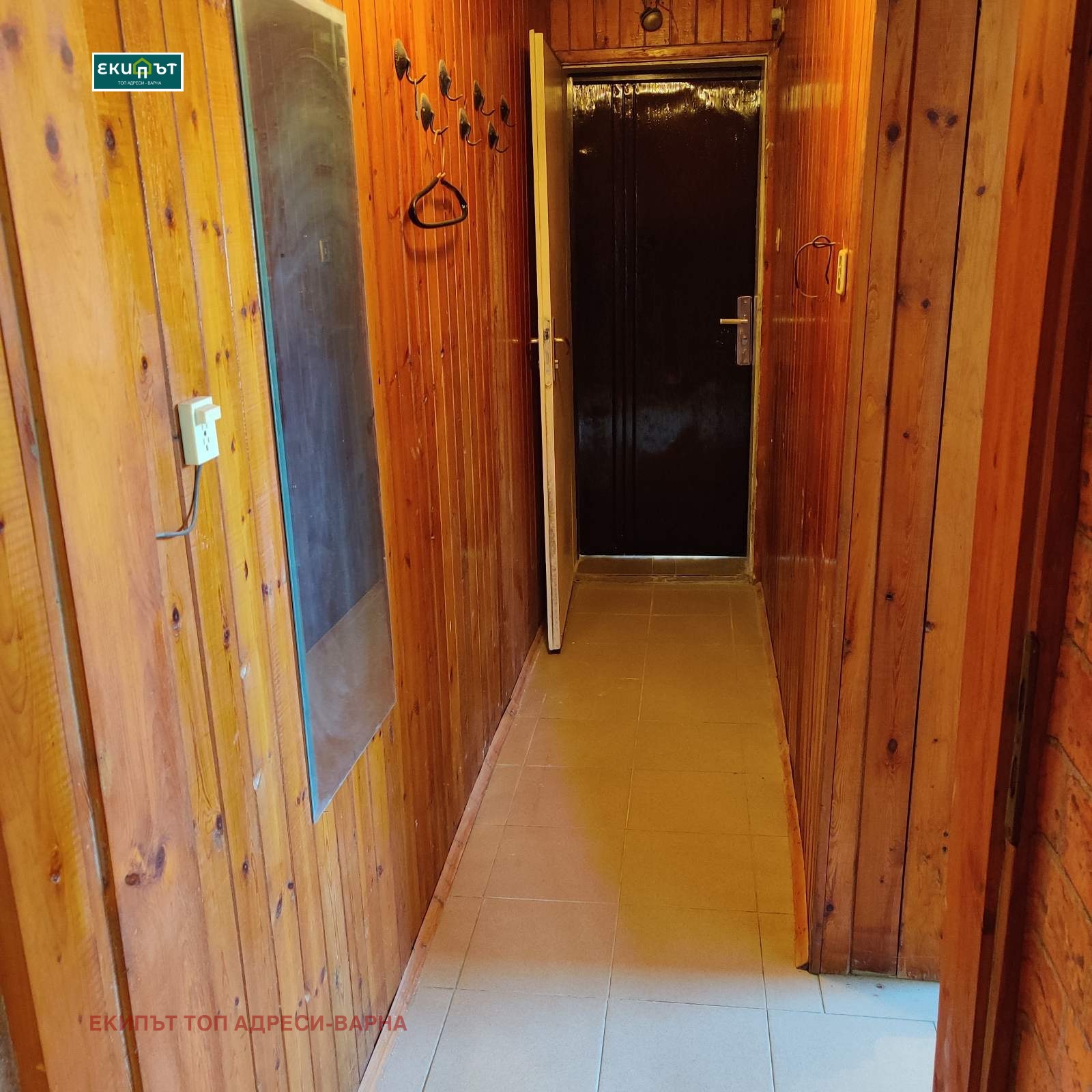 Продава ЕТАЖ ОТ КЪЩА, гр. Варна, Галата, снимка 5 - Етаж от къща - 50949843