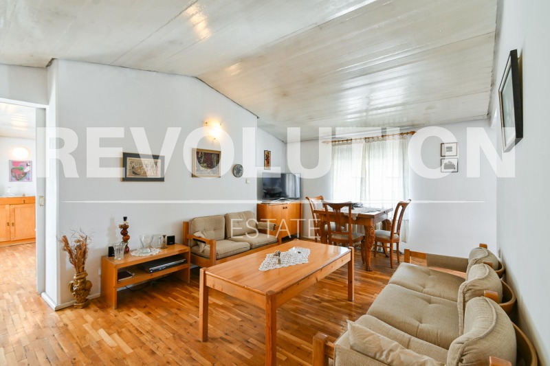 À venda  2 quartos Sofia , Doktorski pametnik , 70 m² | 57402280