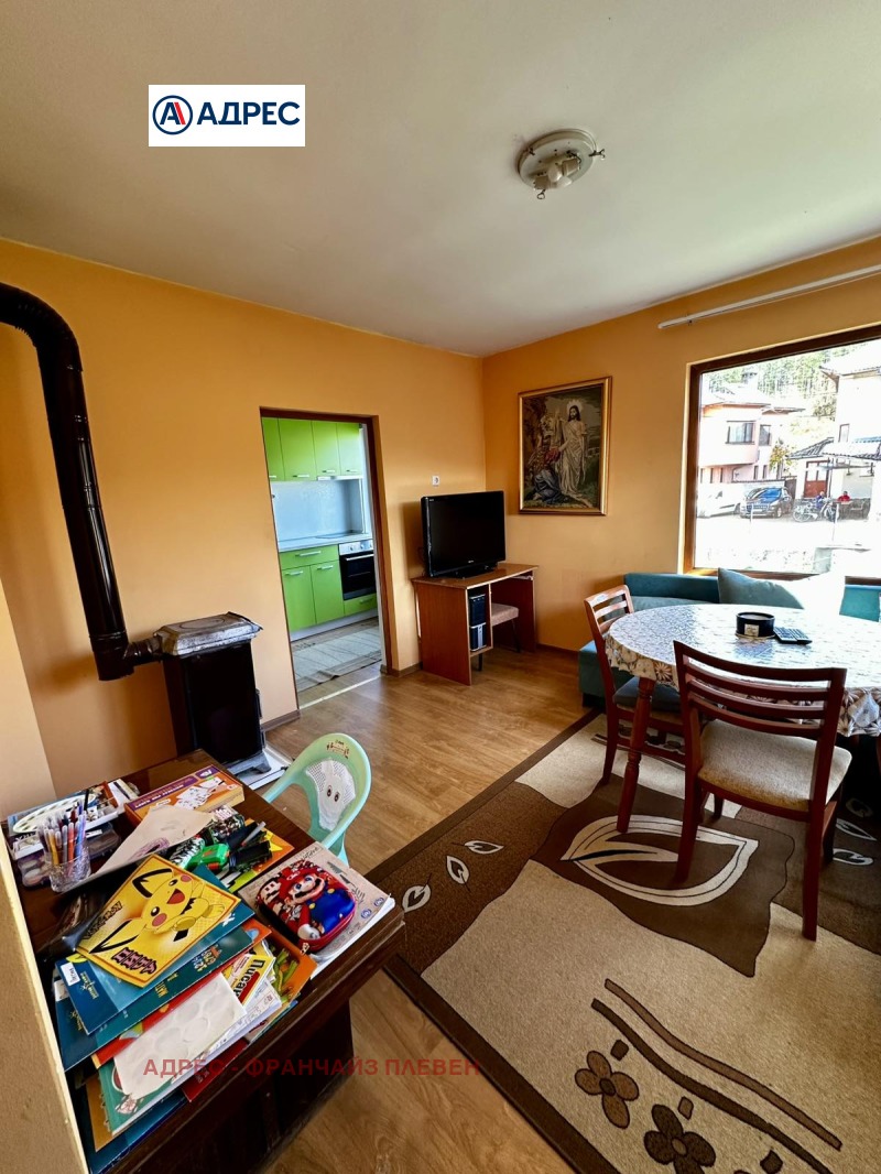 Продава КЪЩА, гр. Априлци, област Ловеч, снимка 7 - Къщи - 52599988