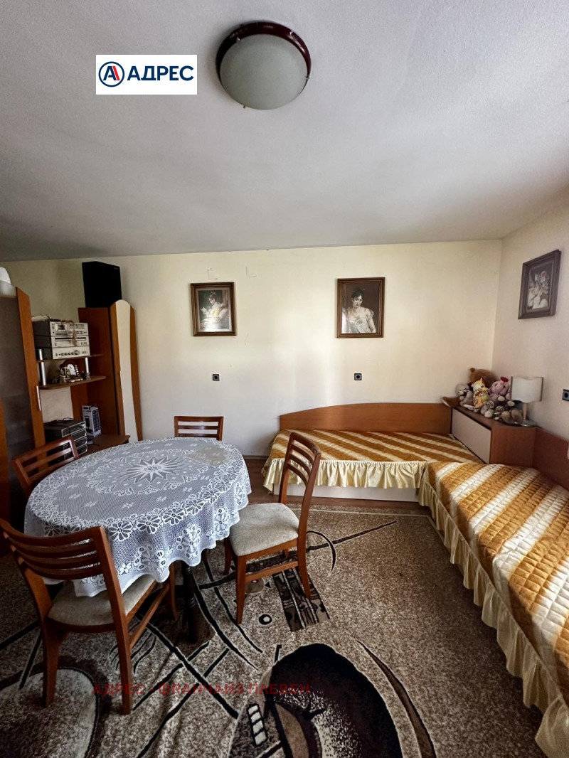 Продава КЪЩА, гр. Априлци, област Ловеч, снимка 15 - Къщи - 52599988