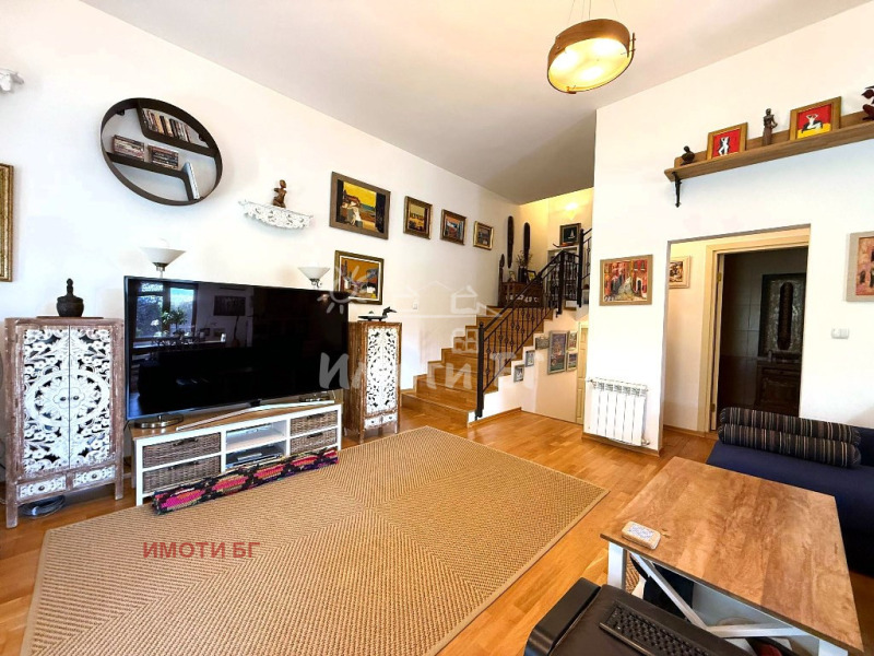 À vendre  Maisonnette Sofia , Bistritsa , 325 m² | 42251568