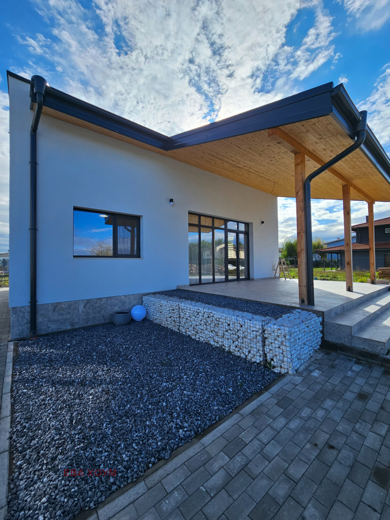 Продава КЪЩА, с. Радиново, област Пловдив, снимка 8 - Къщи - 52376571