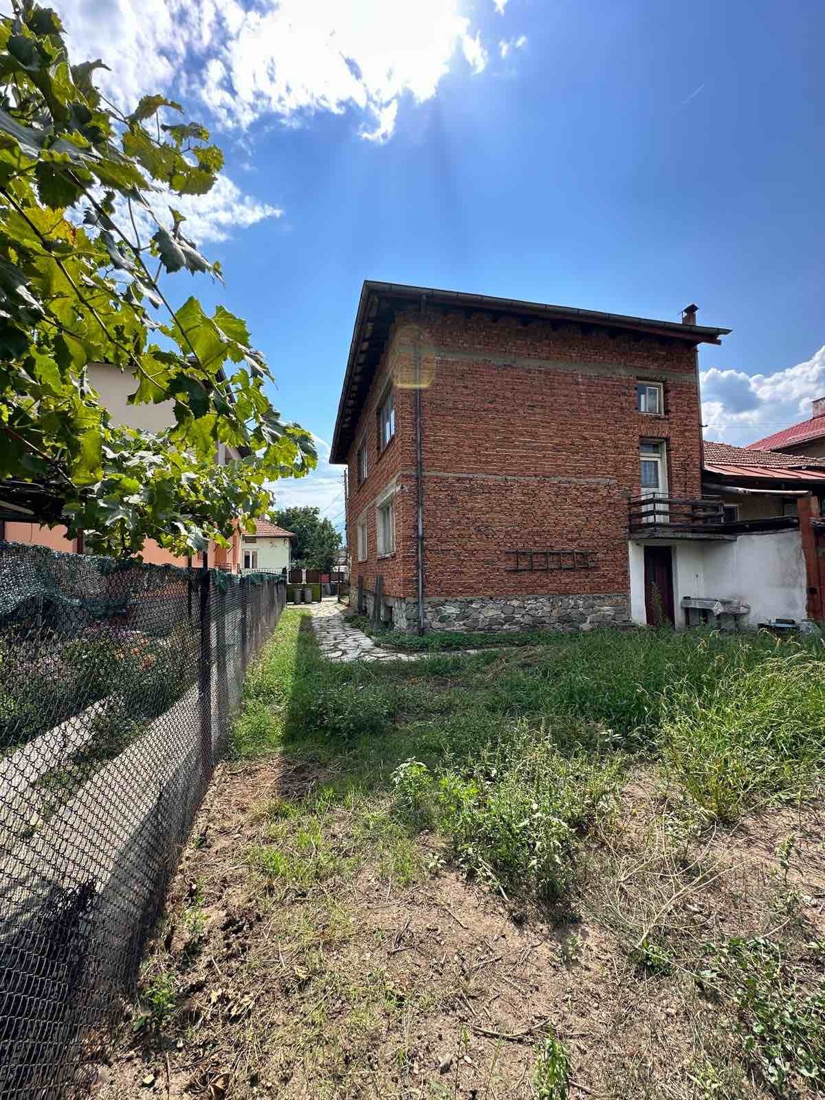 Продава КЪЩА, гр. Разлог, област Благоевград, снимка 2 - Къщи - 48083548