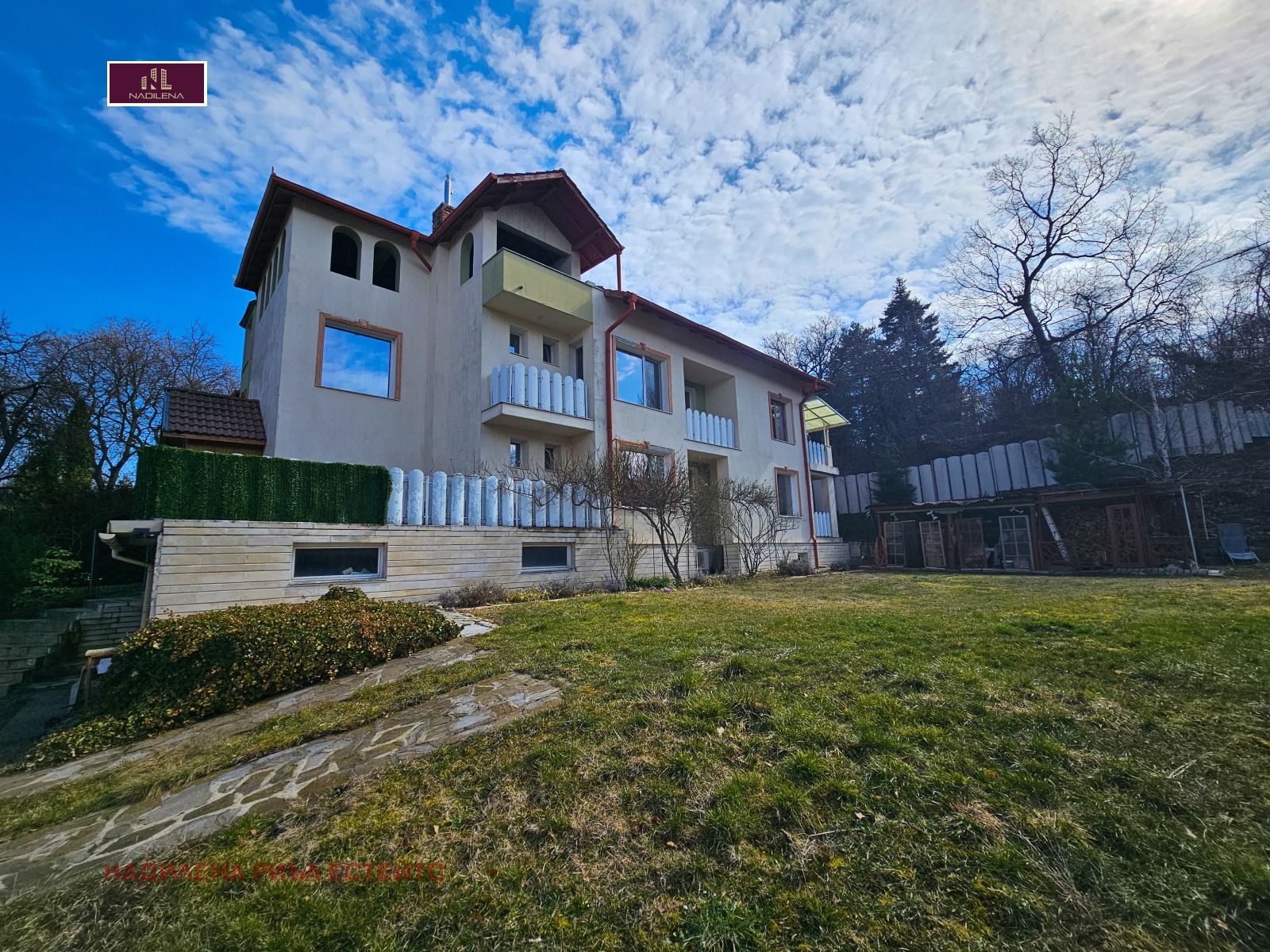 Продава КЪЩА, гр. София, м-т Камбаните