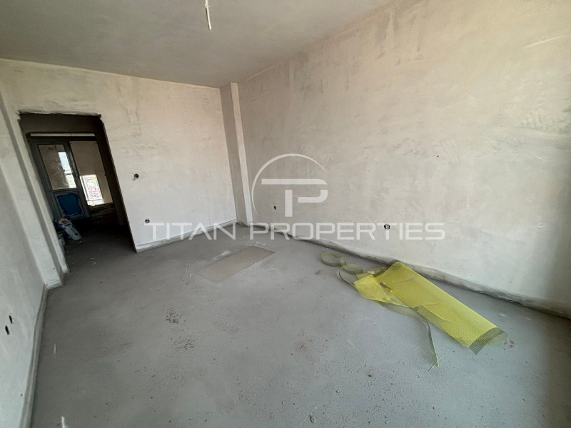 For Sale  2 bedroom Plovdiv , Yuzhen , 104 sq.m | 20048680 - image [2]