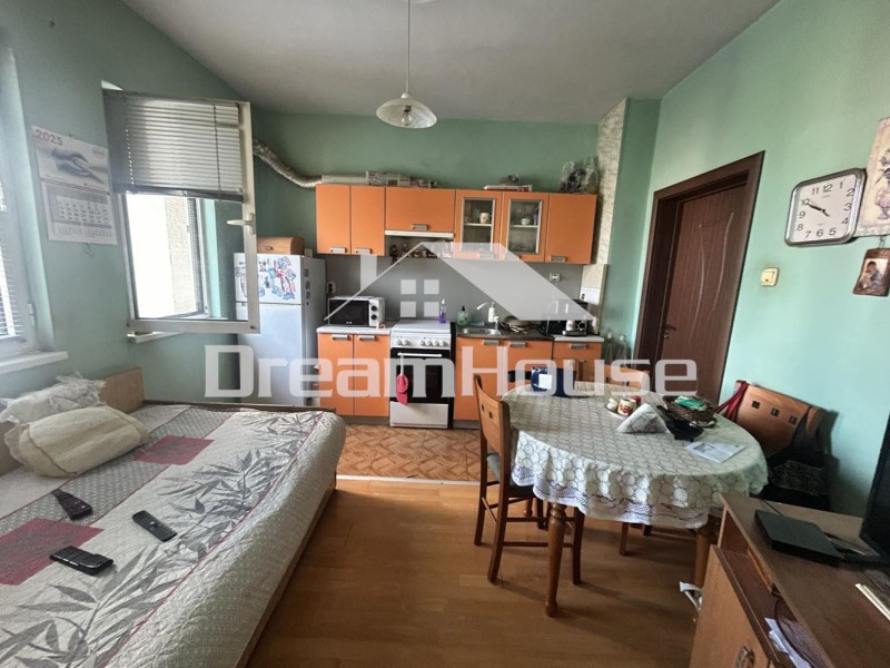 Продава  3-стаен град Пловдив , Тракия , 85 кв.м | 51955851 - изображение [2]
