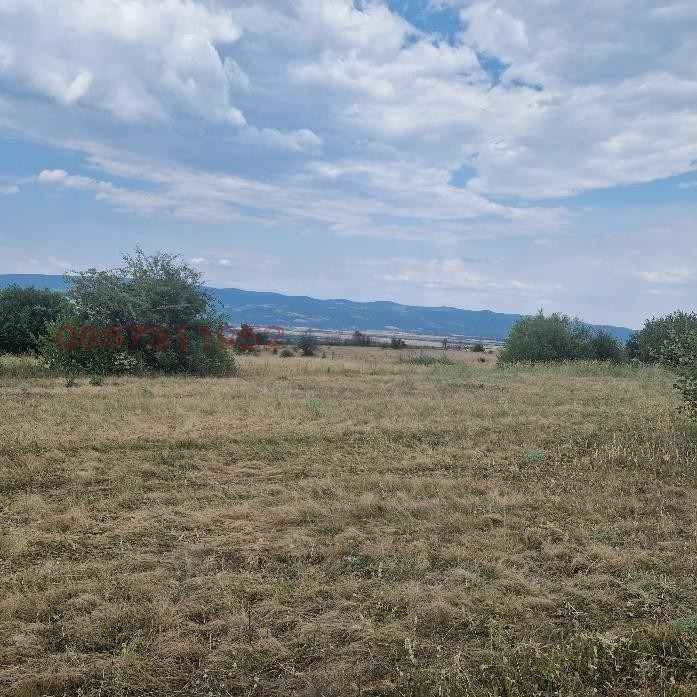 Продава ЗЕМЕДЕЛСКА ЗЕМЯ, гр. Долна баня, област София област