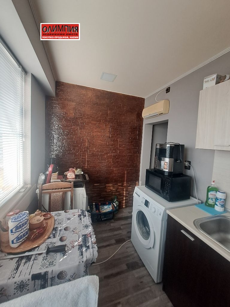 Продава  1-стаен град Плевен , Дружба 1 , 38 кв.м | 73466395 - изображение [2]