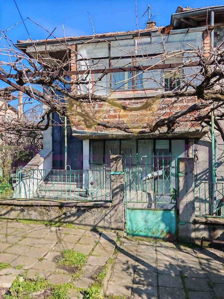 Продава КЪЩА, гр. Бургас, с. Маринка