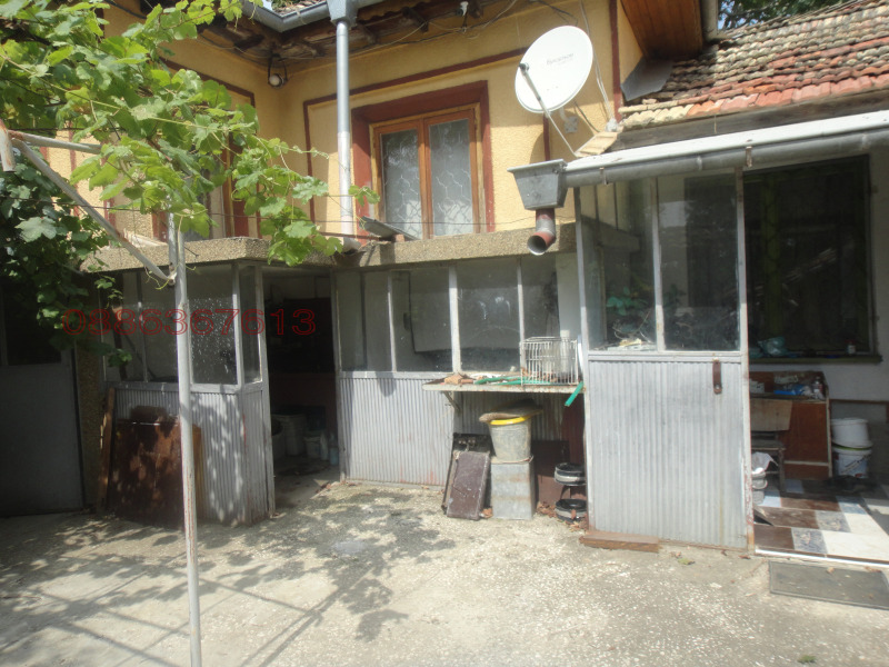 Продава КЪЩА, с. Мировци, област Шумен, снимка 15 - Къщи - 52777080