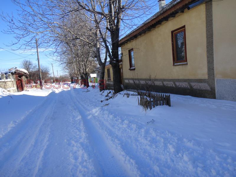 Продава КЪЩА, с. Мировци, област Шумен, снимка 2 - Къщи - 52777080